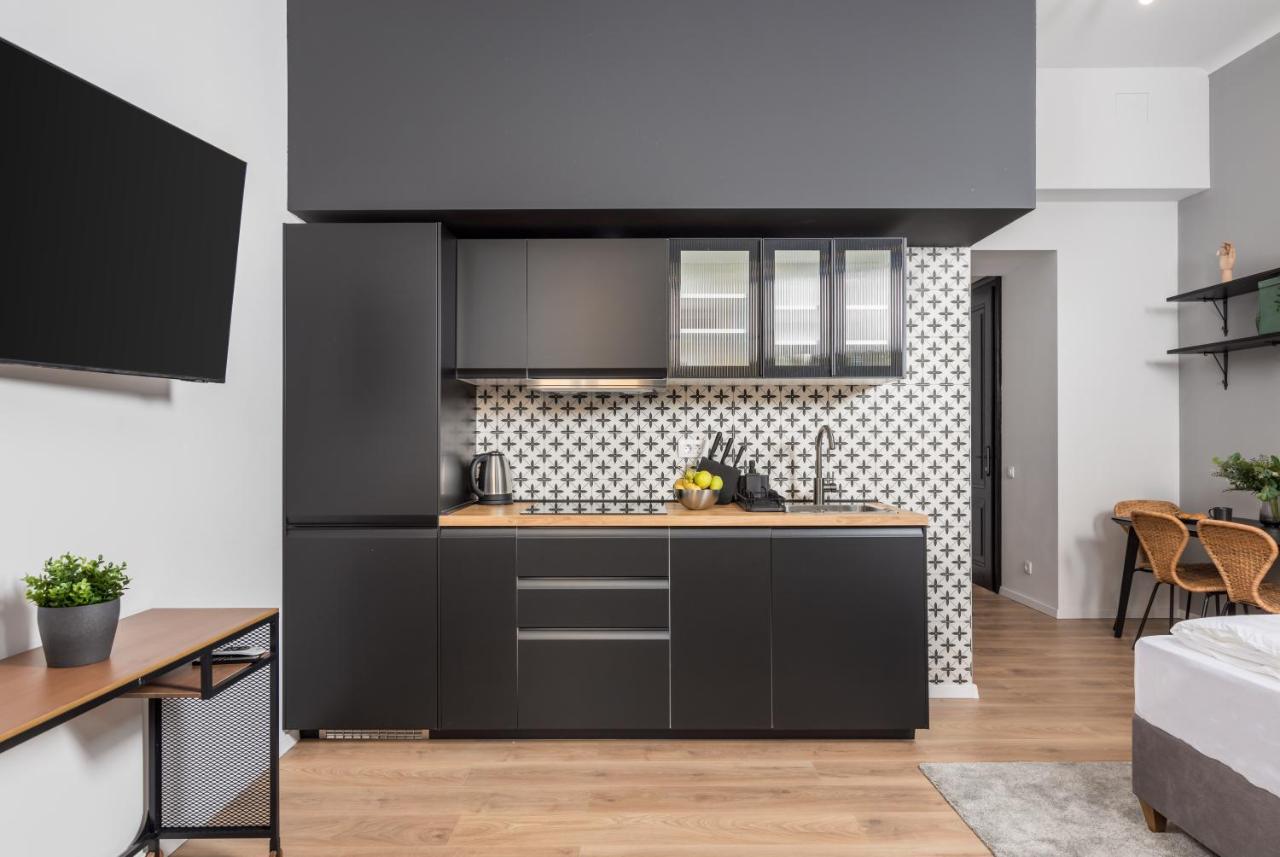 Apartments & Rooms One World リエカ エクステリア 写真