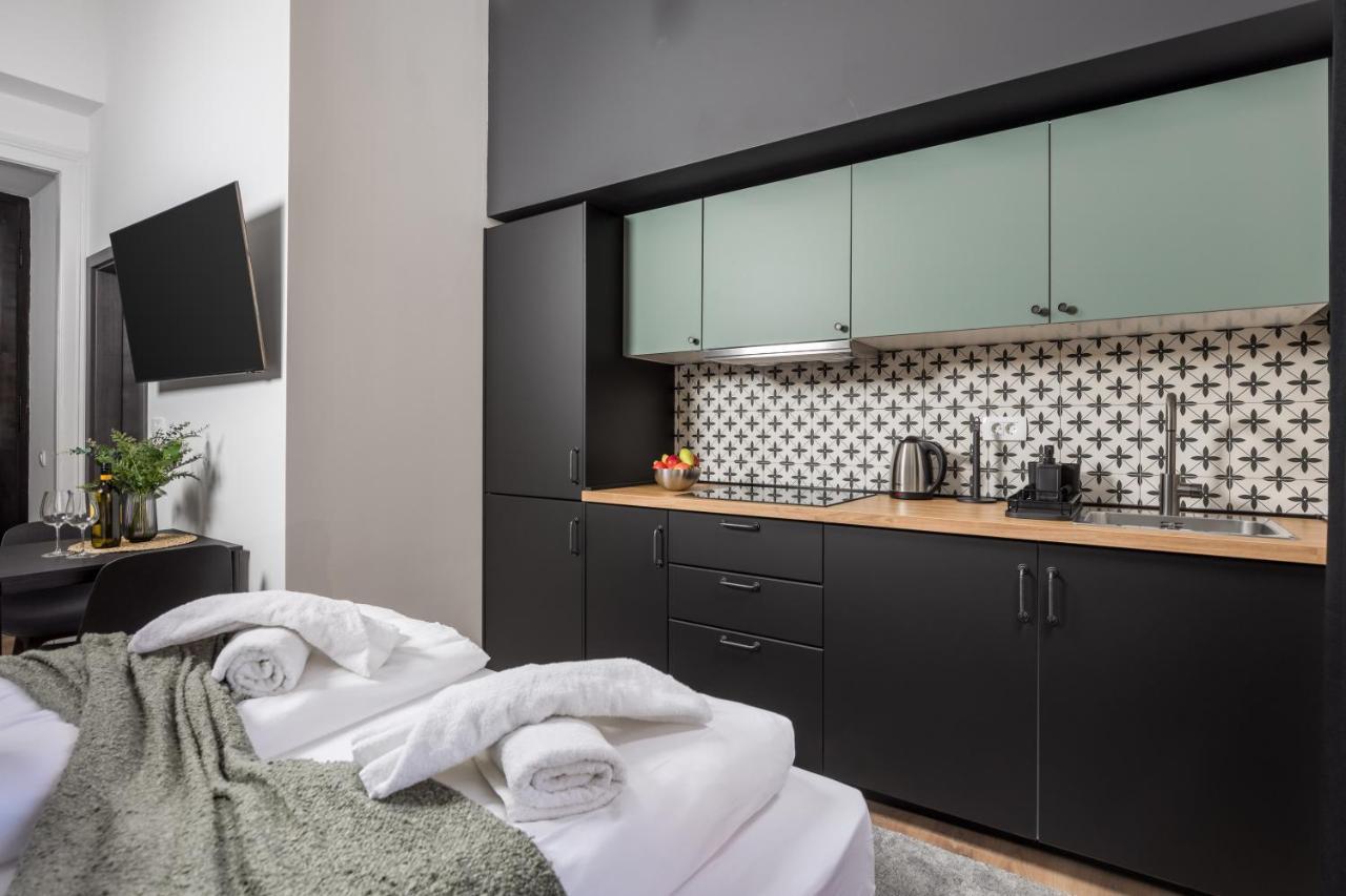 Apartments & Rooms One World リエカ エクステリア 写真