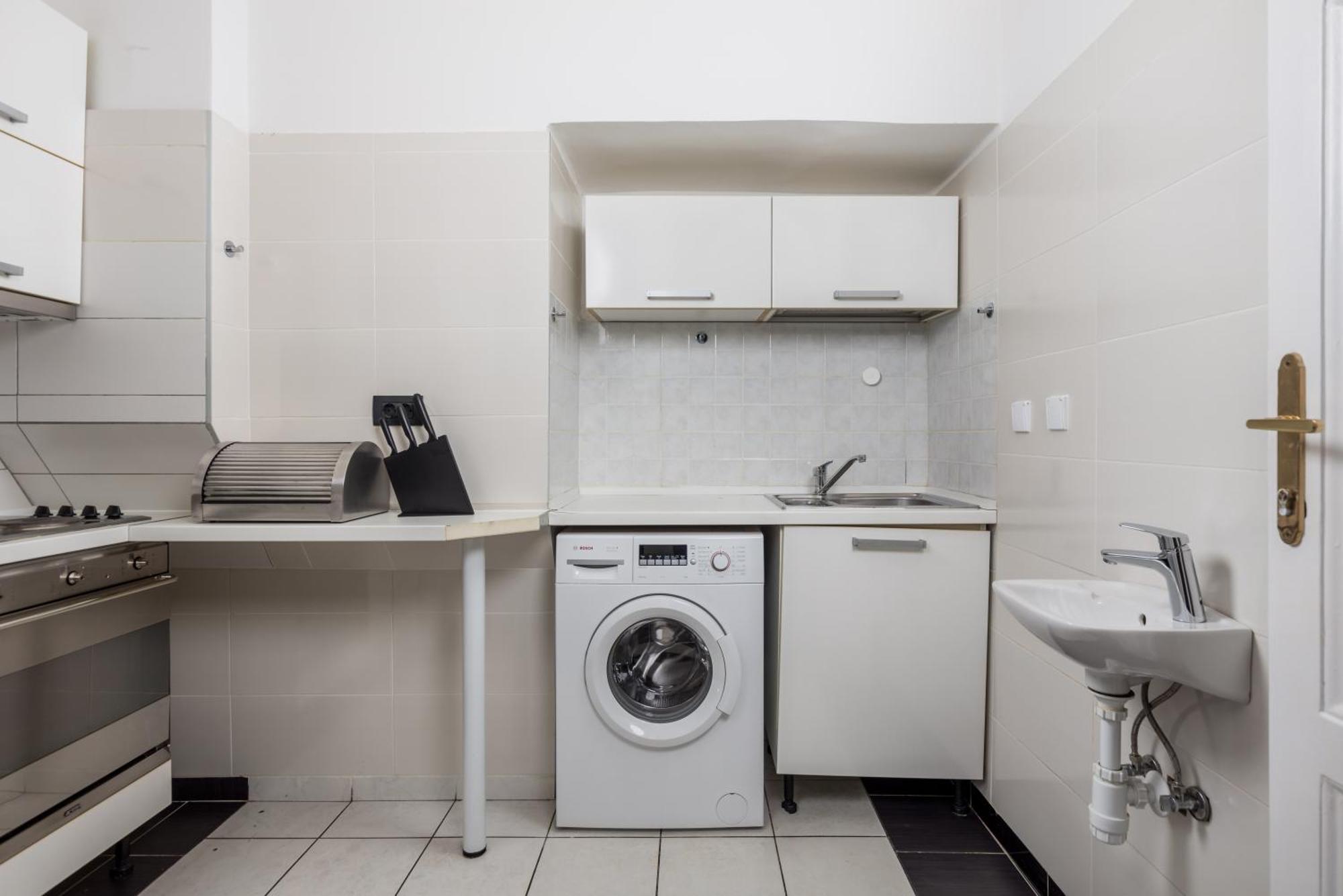 Apartments & Rooms One World リエカ エクステリア 写真