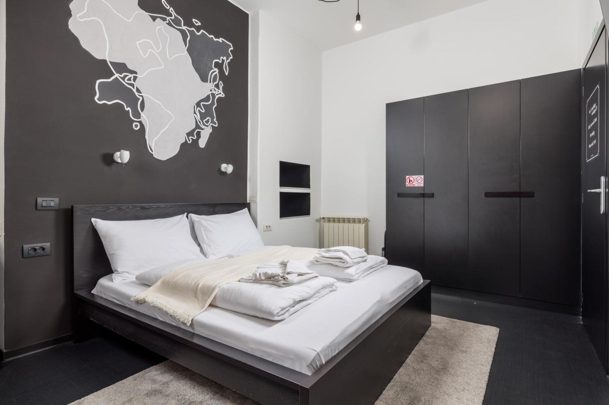 Apartments & Rooms One World リエカ エクステリア 写真