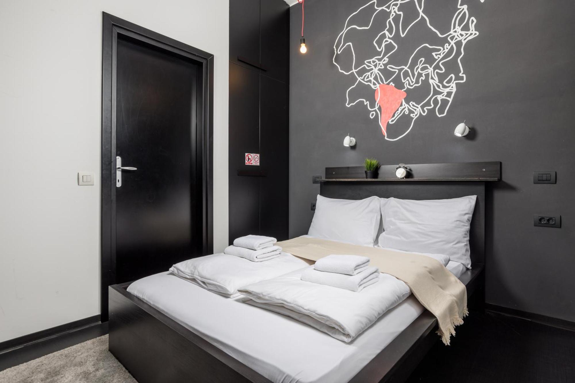 Apartments & Rooms One World リエカ エクステリア 写真